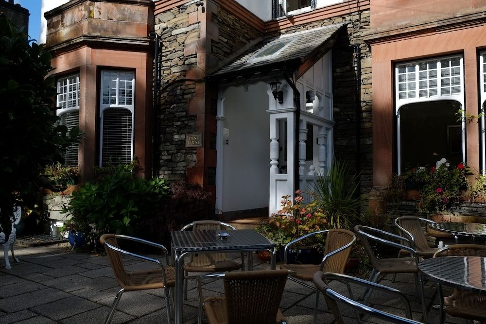 Dene House3