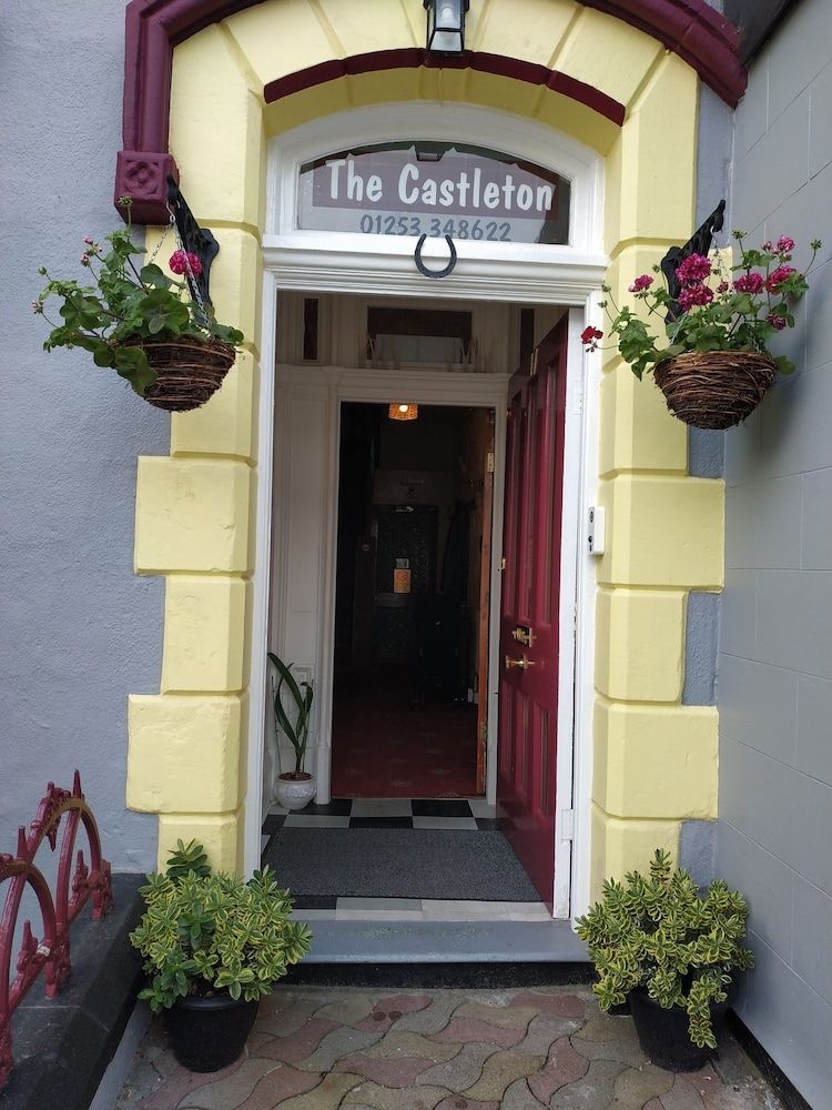 Castleton Hotel3