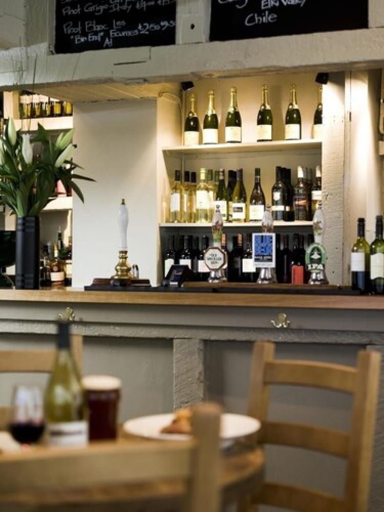 The White Hart3
