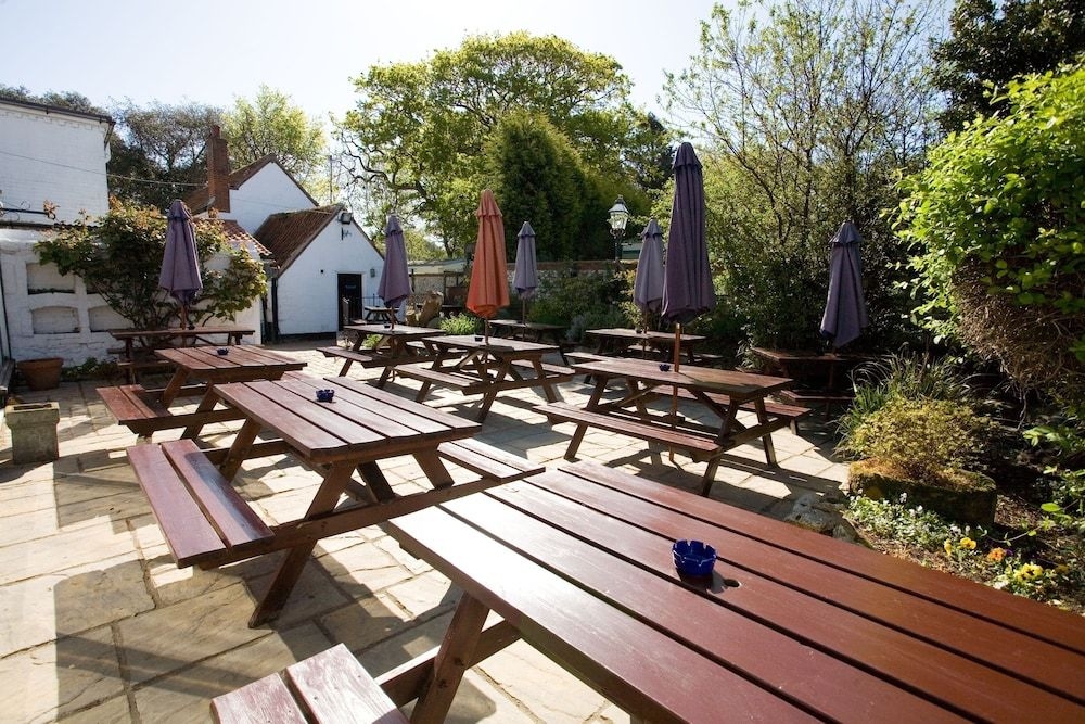 Lifeboat Inn2