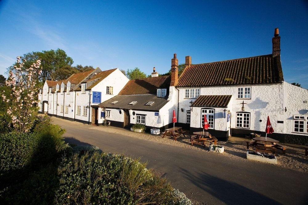 Lifeboat Inn3