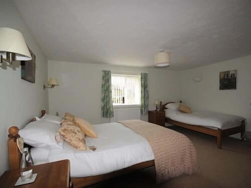 The Five Dials Inn0