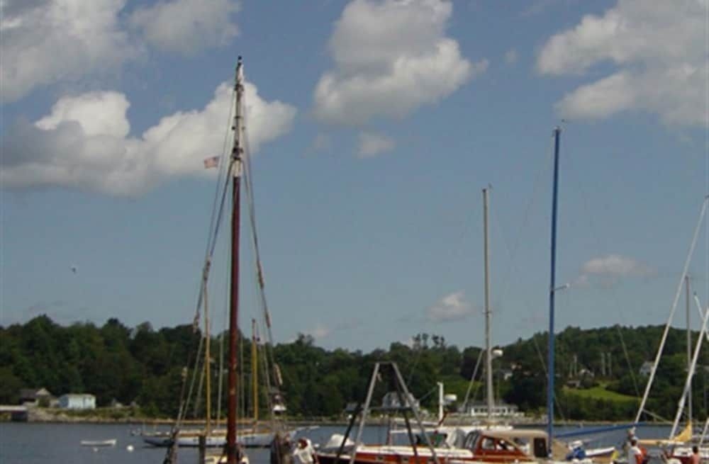 Belfast Bay Inn2