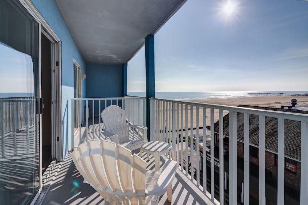 Ocean 1 Hotel and Suites2