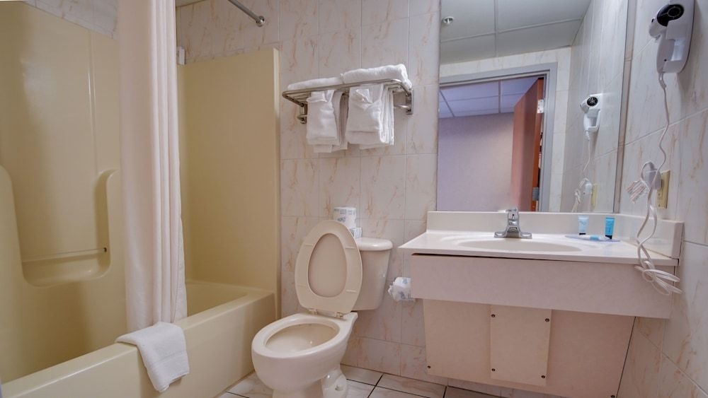 Ocean 1 Hotel and Suites4