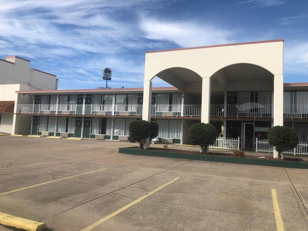 Willow Tree Inn1