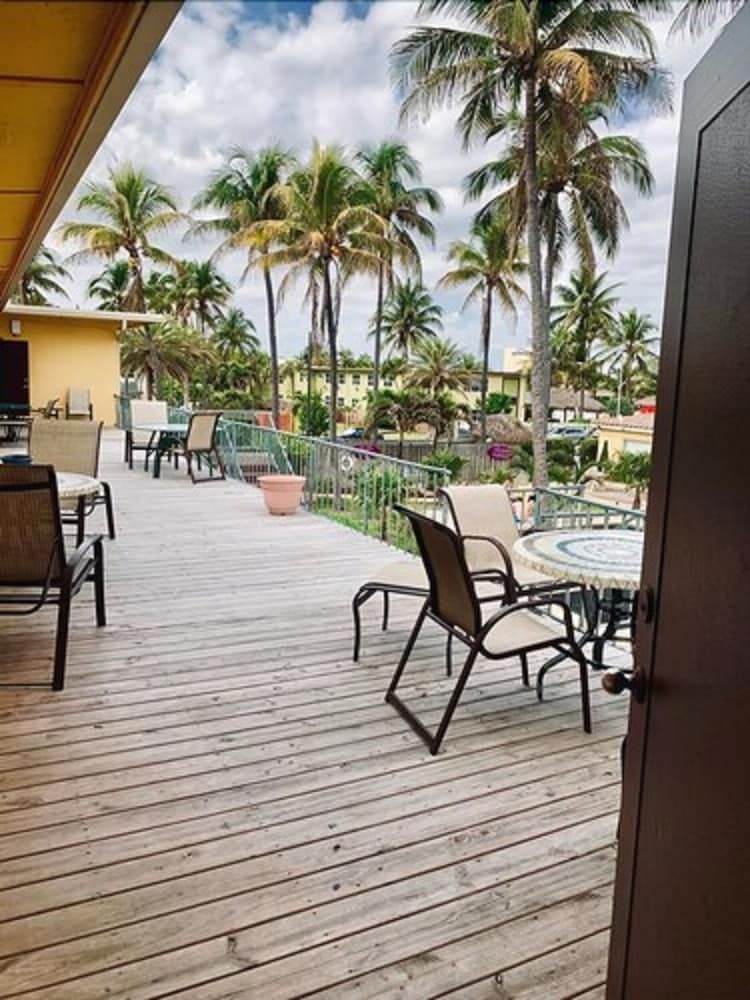 Ebb Tide Resort1