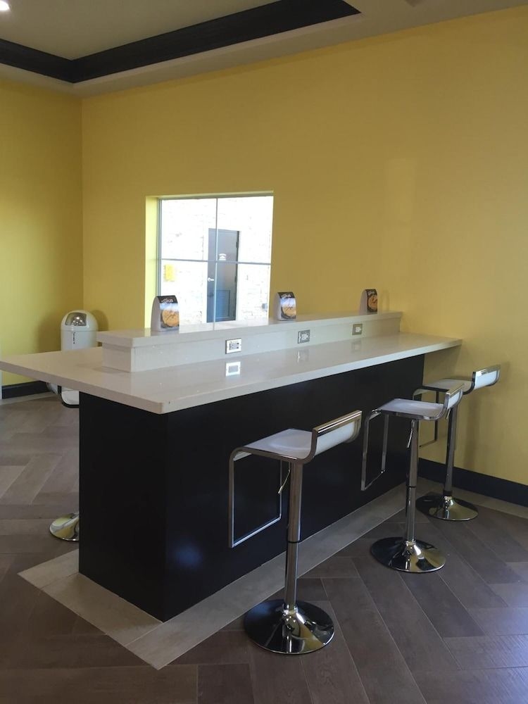 Residency Suites Cotulla4