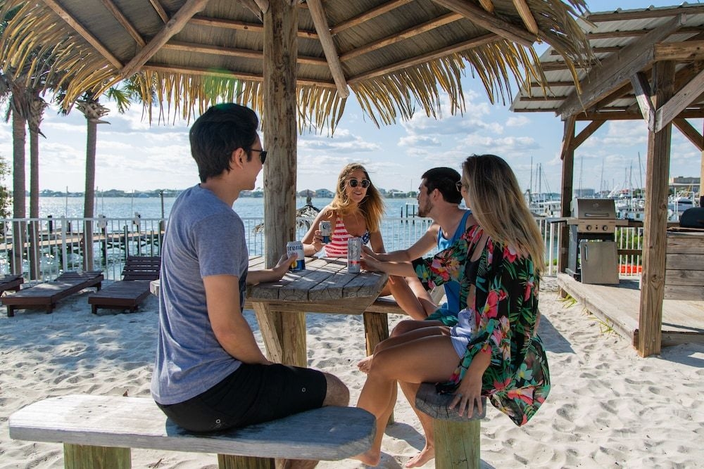 Travelodge Pensacola Beach3