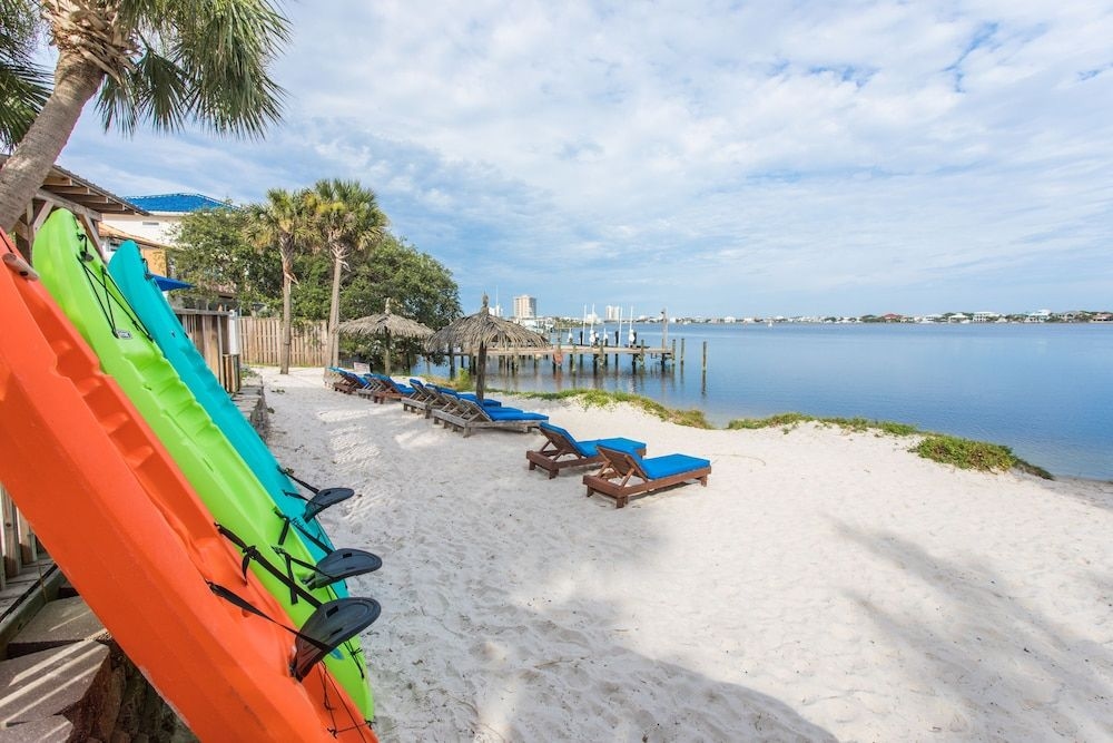 Travelodge Pensacola Beach4