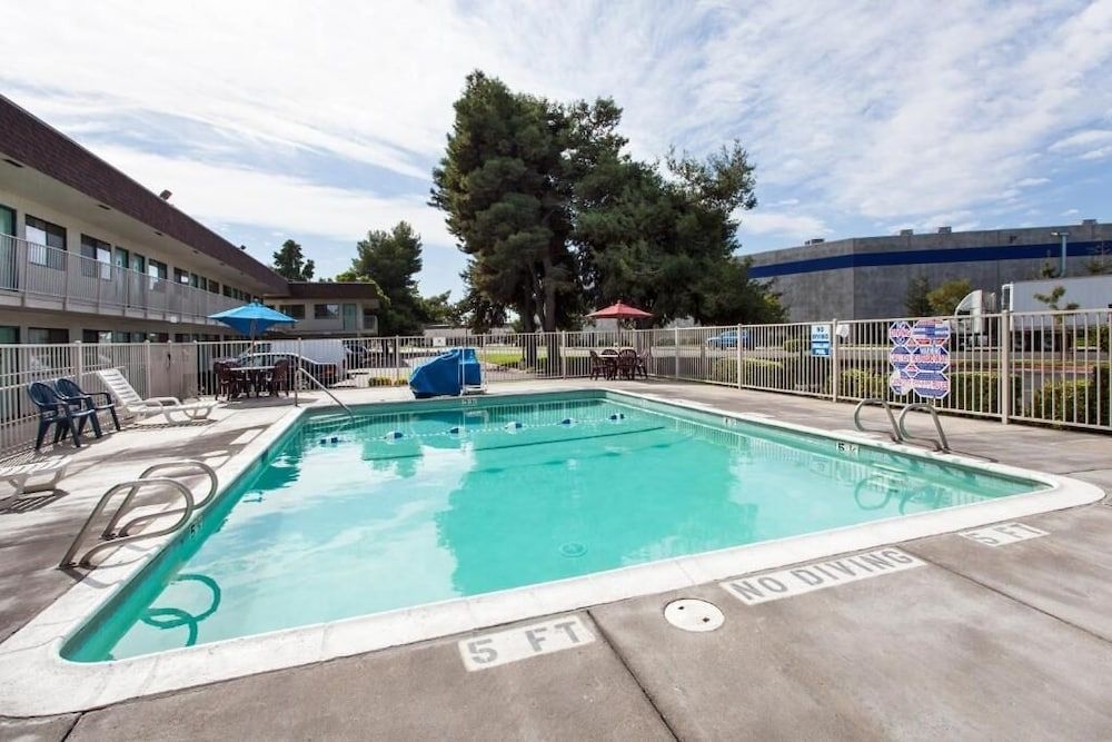 Motel 6 Turlock4