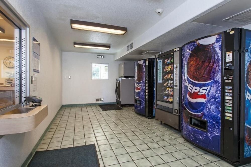 Motel 6 Turlock2