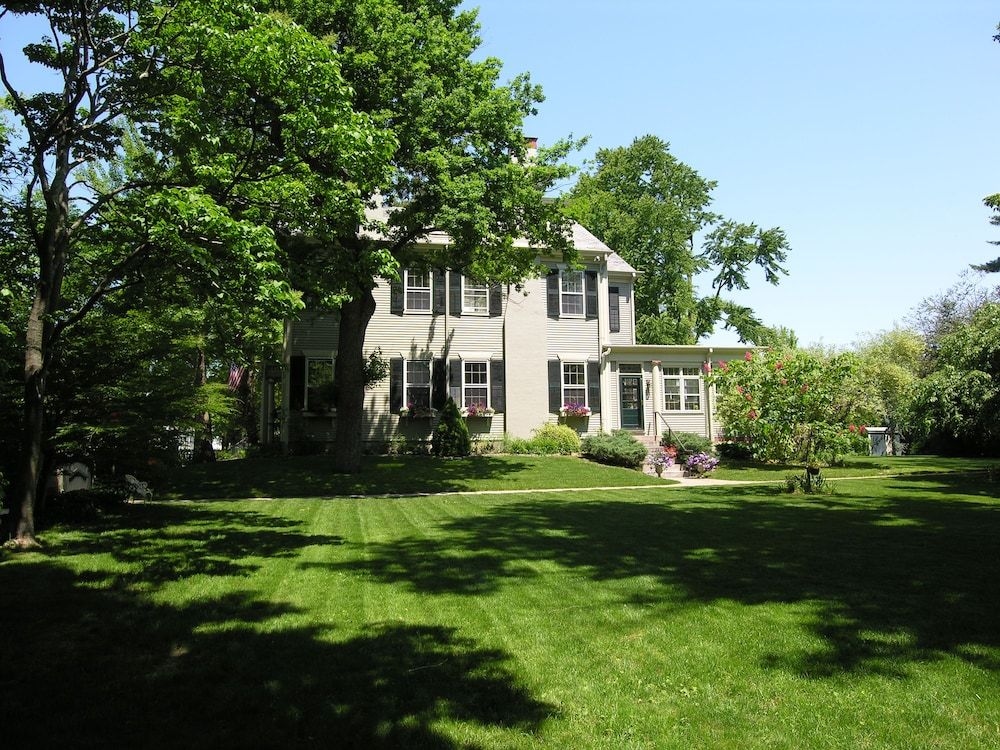 Delano Homestead Bed & Breakfast1