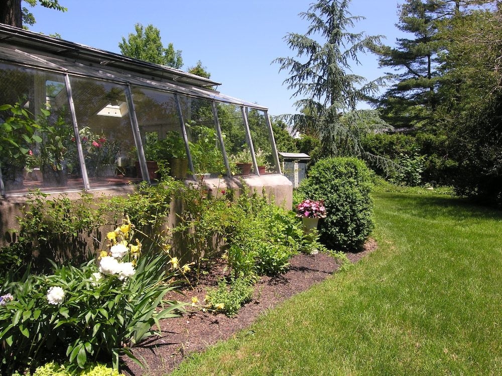 Delano Homestead Bed & Breakfast2