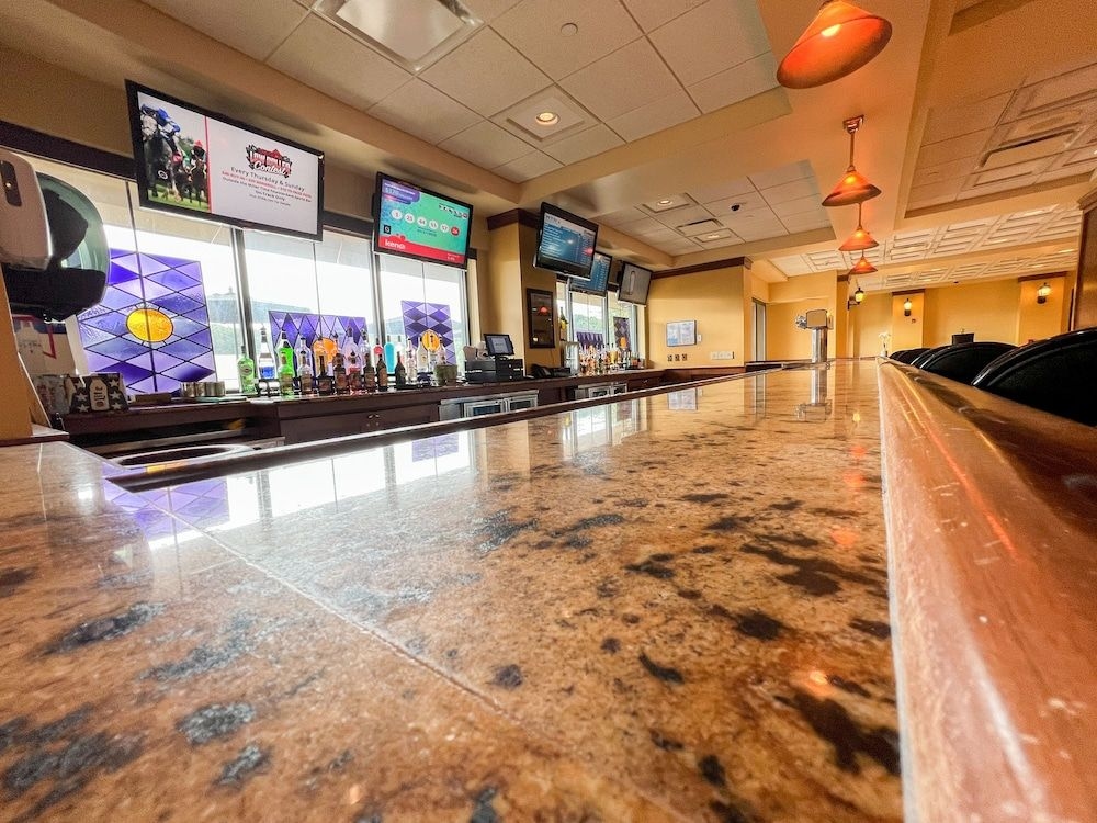 Mardi Gras Casino & Resort4
