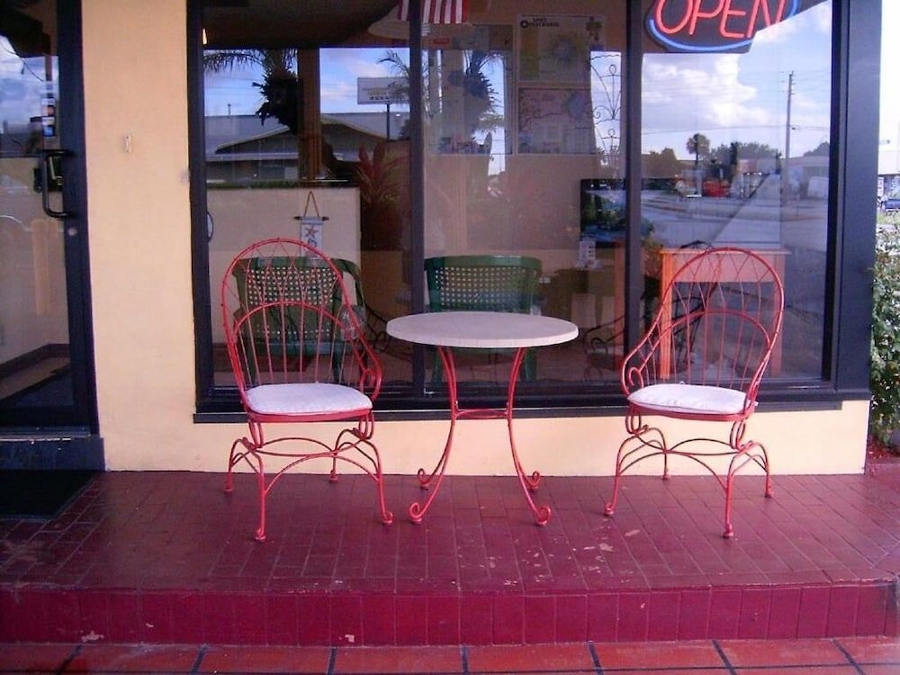 Budget Inn Okeechobee1