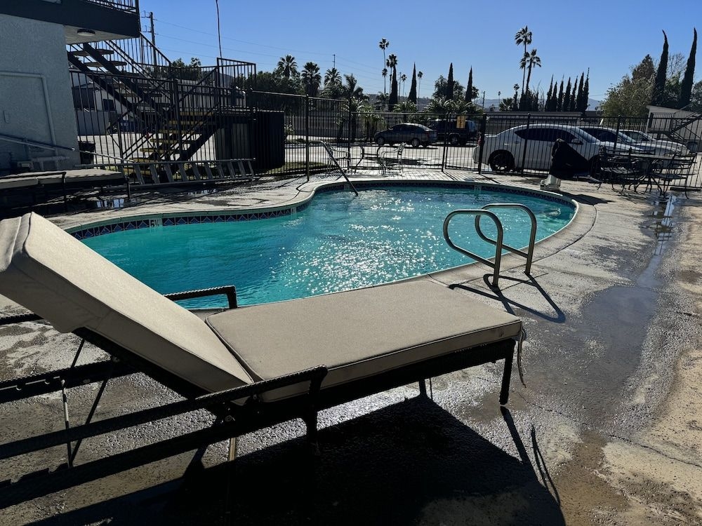 Sands Motel0