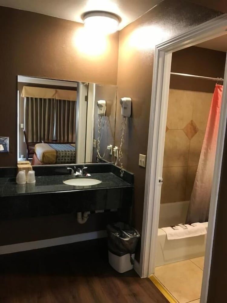 Sands Motel2
