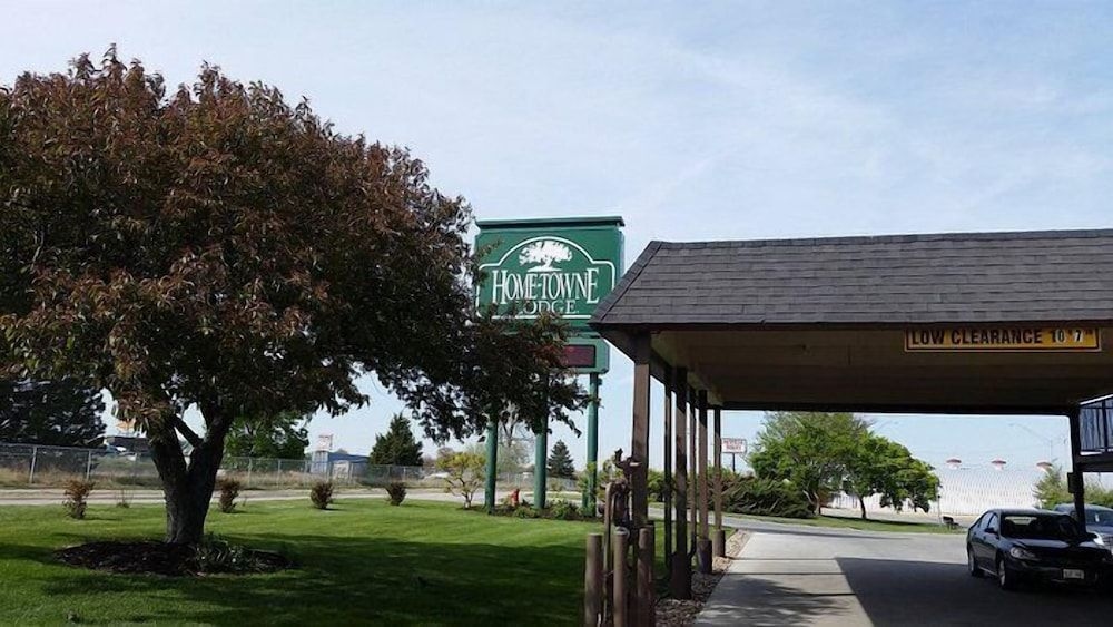 Home-Towne Lodge Omaha3