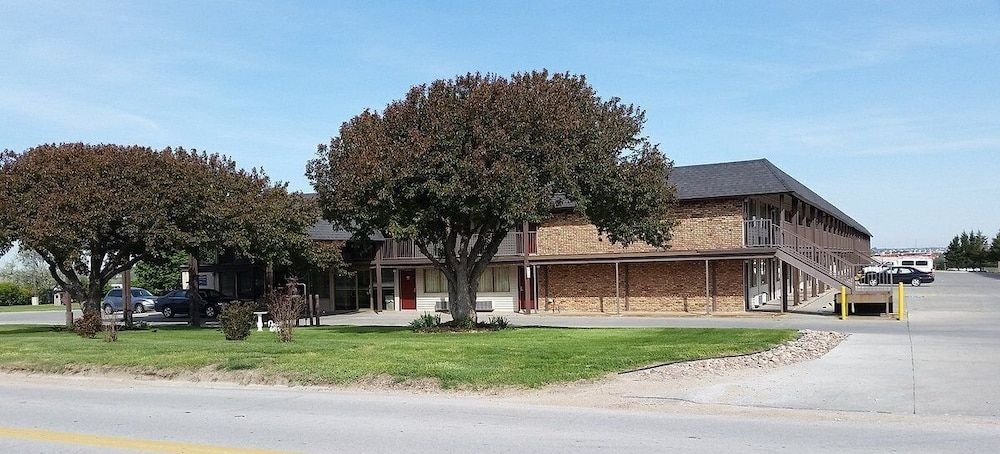 Home-Towne Lodge Omaha4