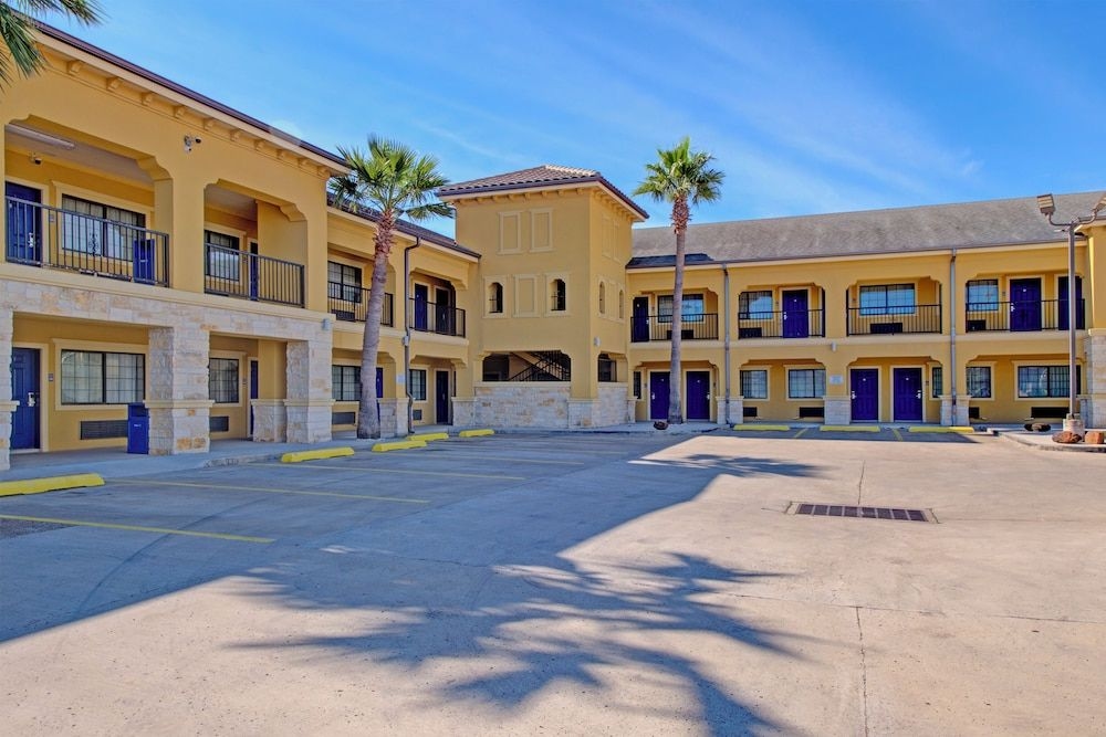 Weslaco Inn1