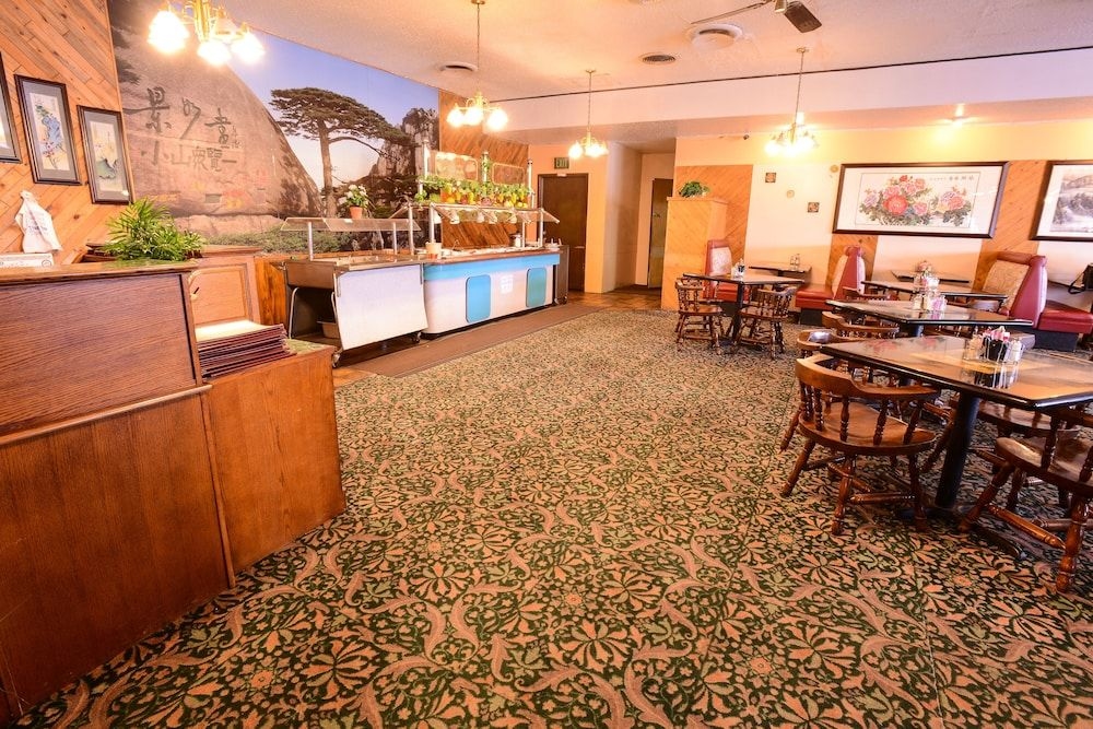 Burlington Inn2