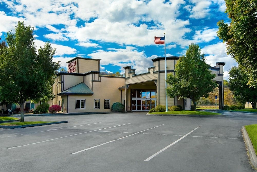 Oxford Suites Pendleton0