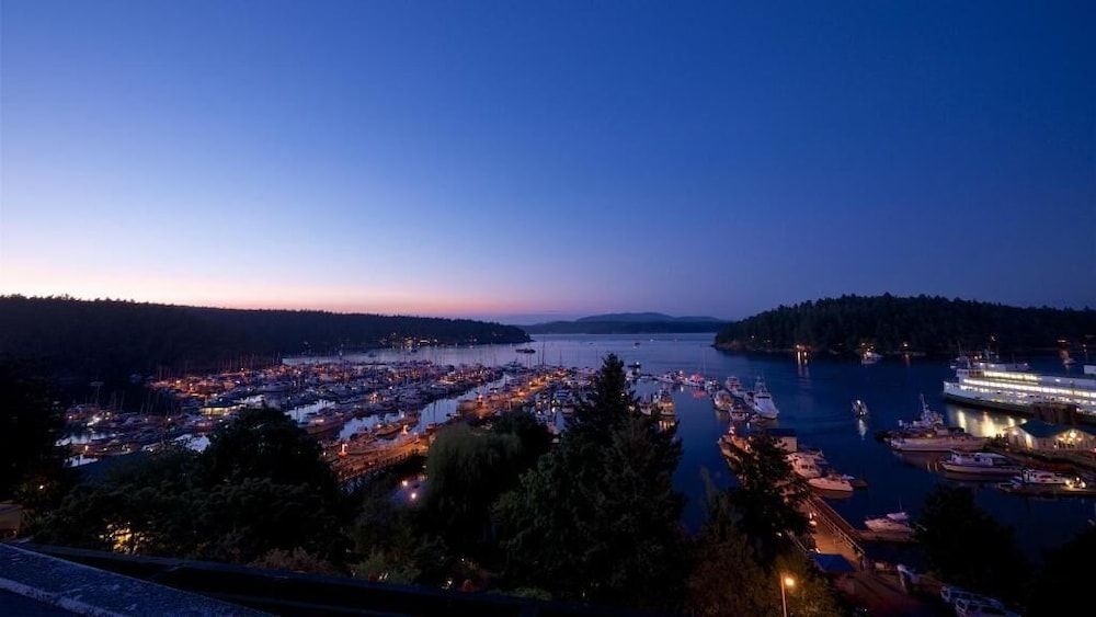 Friday Harbor House0