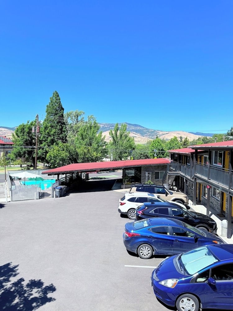 Timbers Motel0
