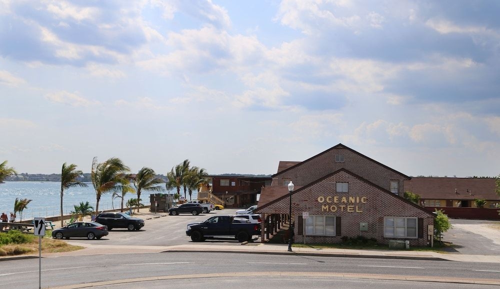 Oceanic Motel1