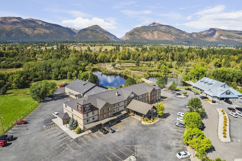Bitterroot River Inn0