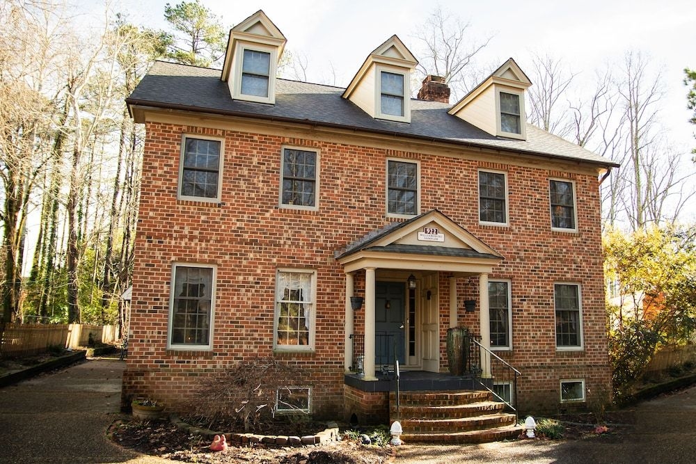 Williamsburg Sampler B & B3