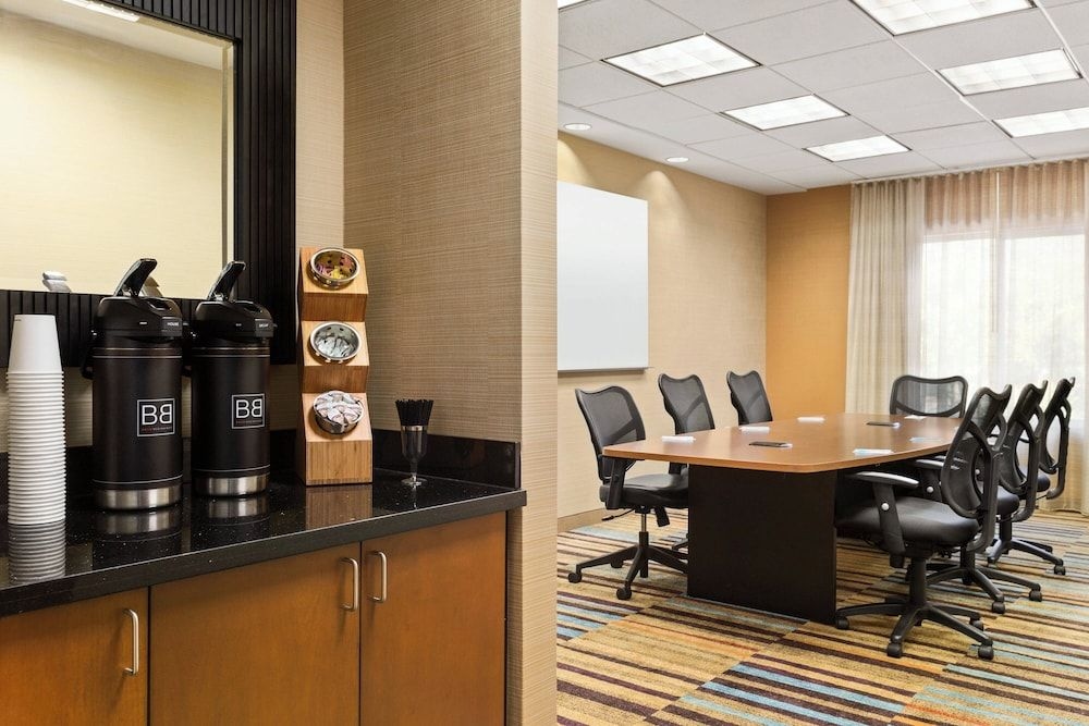Fairfield Inn & Suites by Marriott Weirton1