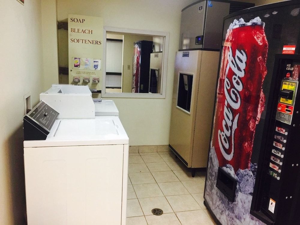 Texas Inn & Suites4