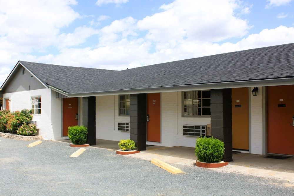 Sun Valley Motel3