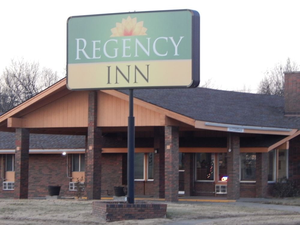 Regency Inn1