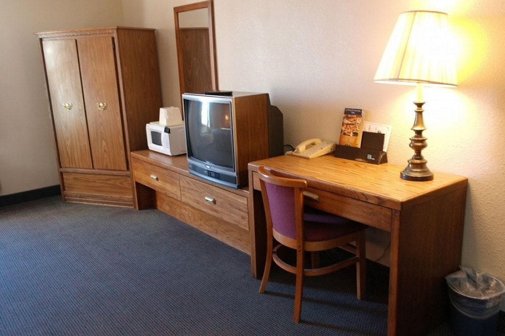 State Line Inn4