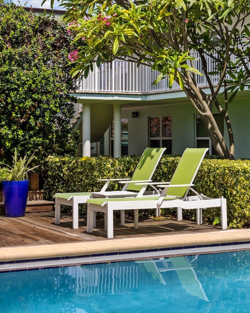 Sun Dek Beachouse1