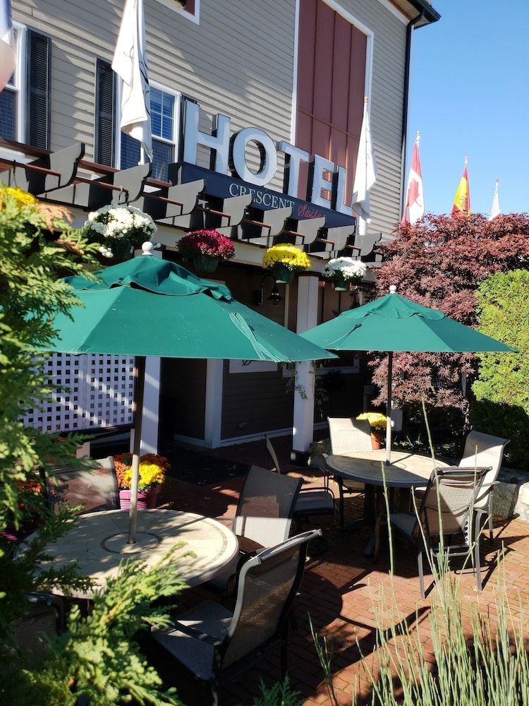 Crescent Suites Hotel3
