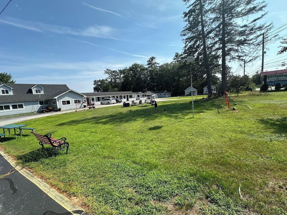 Pilgrim Inn & Cottages0