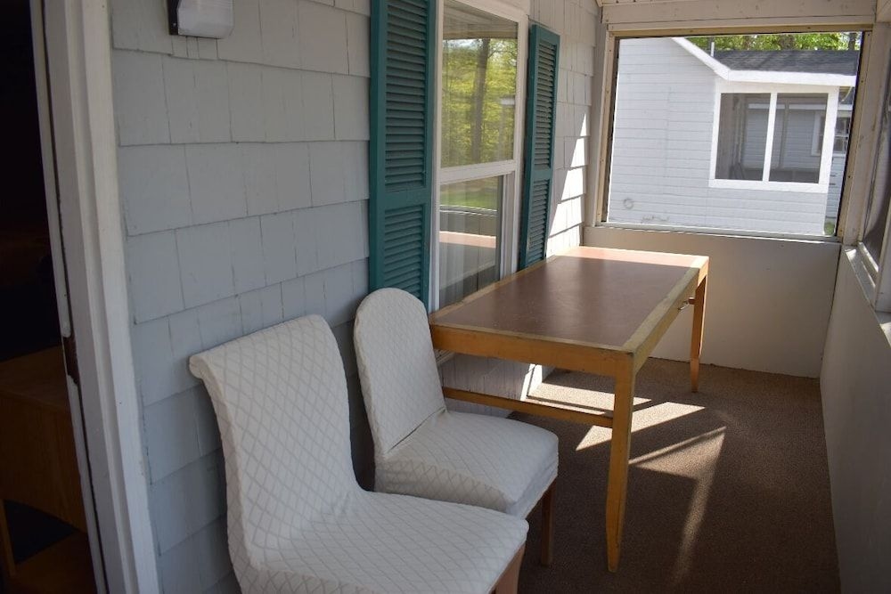 Pilgrim Inn & Cottages3
