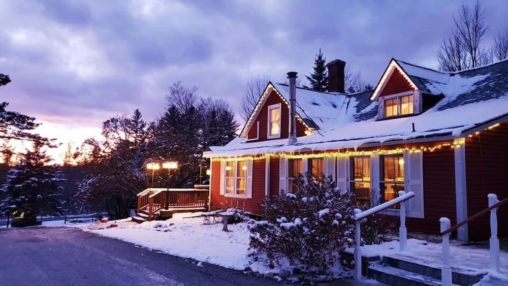 The Vermont Inn3