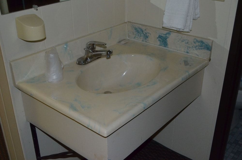 Grand Inn Fargo3