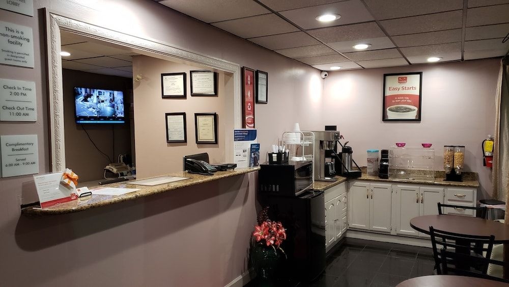 ECONO LODGE DONALSONVILLE1