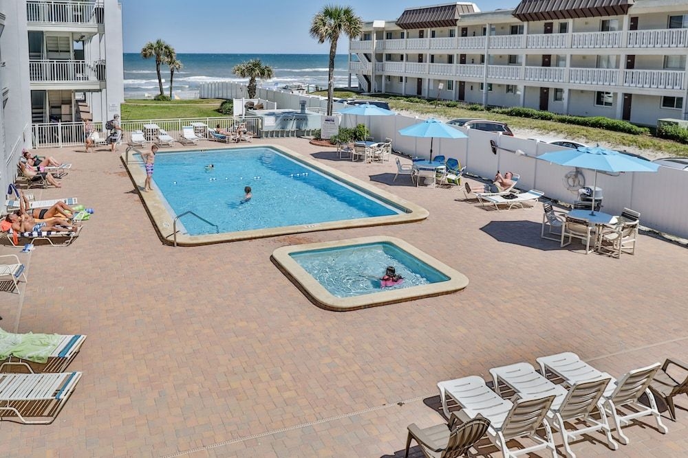 Coastal Waters Inn4