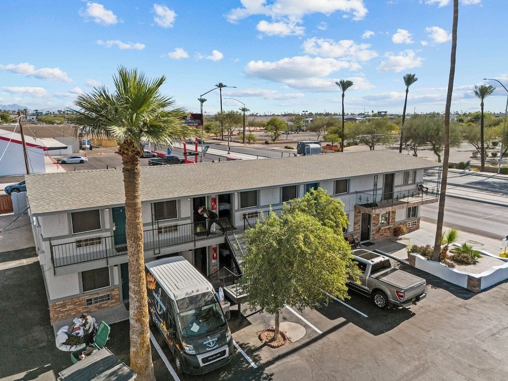 American Executive Inn1