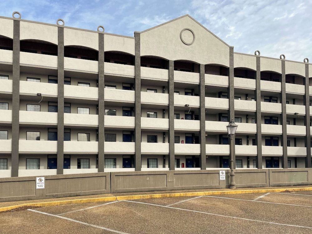 Relax Inn Downtown Vicksburg1