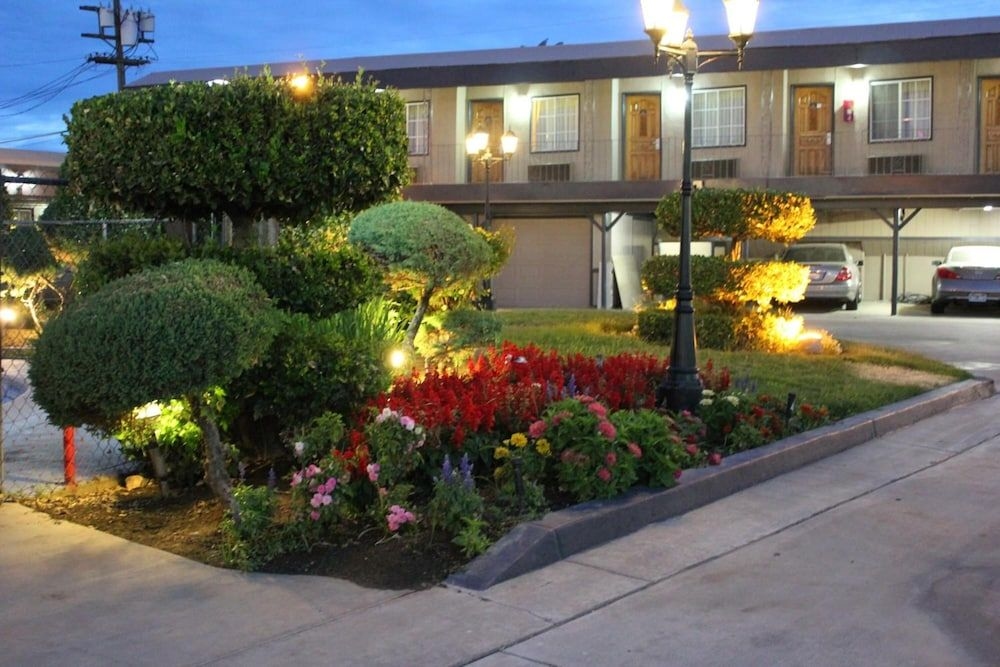 Best Budget Inn0