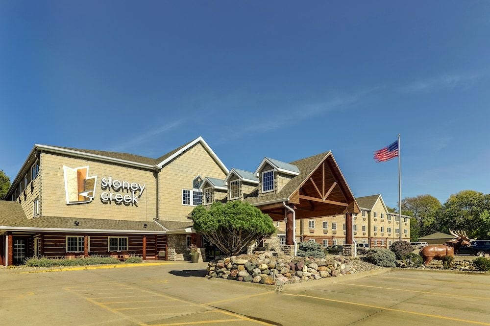 Stoney Creek Inn Des Moines1