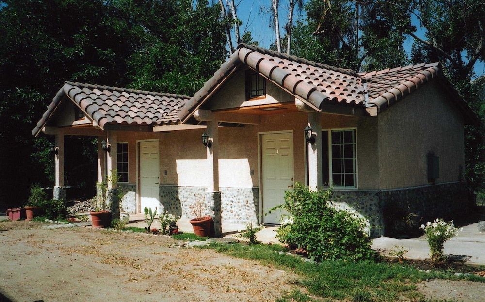 Sequoia Riverfront Cabins0